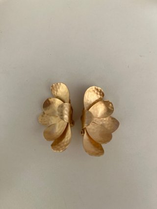 Pendientes dorados flor de Parfois