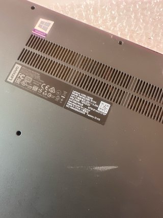 Lenovo V330 para piezas o reparación