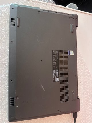 Lenovo V330 para piezas o reparación