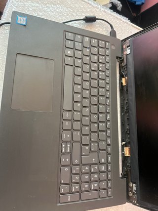 Lenovo V330 para piezas o reparación