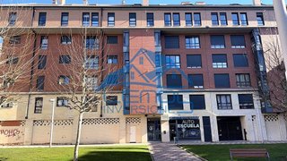 Local comercial en venta en La Chantría - La Lastra en León