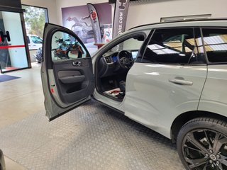 Volvo XC60 2.0 B5 G AWD Plus Dark Auto