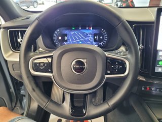 Volvo XC60 2.0 B5 G AWD Plus Dark Auto