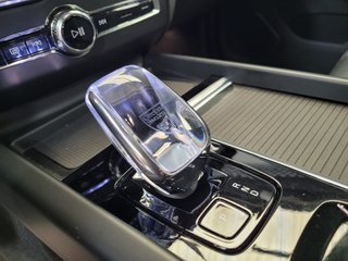 Volvo XC60 2.0 B5 G AWD Plus Dark Auto
