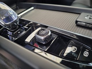 Volvo XC60 2.0 B5 G AWD Plus Dark Auto