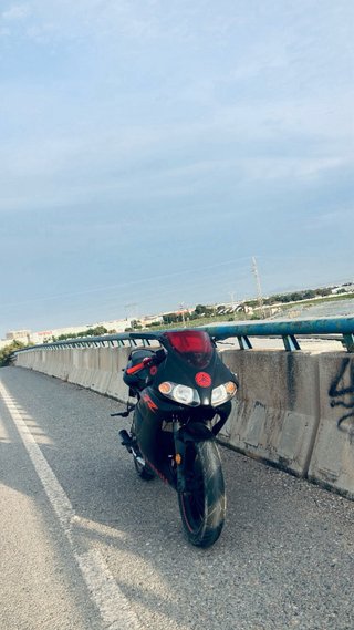 Yamaha TZR 50 Negra y Roja