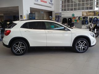 Mercedes-Benz GLA 200-2016