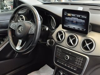 Mercedes-Benz GLA 200-2016