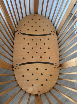 Cuna Stokke ovalada con dosel