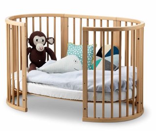 Cuna Stokke ovalada con dosel