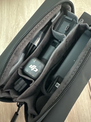 DJI Osmo Pocket 4 Creator Combo