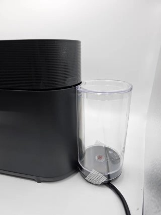 Cafetera Nespresso Vertuo Pop Negra + Capsulas