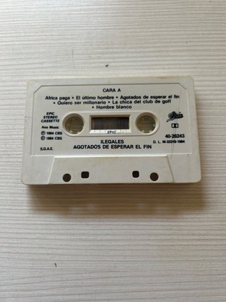 Casete ILEGALES Agotados de esperar el fin