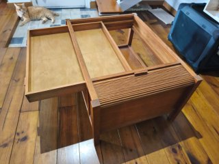 Mesa de comedor de madera