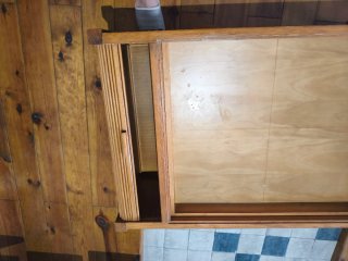 Mesa de comedor de madera