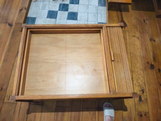 Mesa de comedor de madera