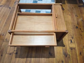 Mesa de comedor de madera