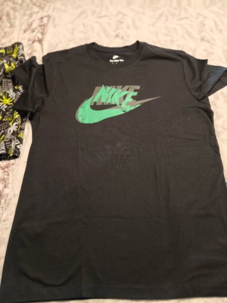 Camiseta Nike The Nike Tee Talla M