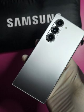 Samsung Galaxy Z Fold 6