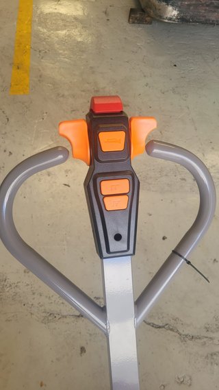 Transpaleta Eléctrica ref.3040