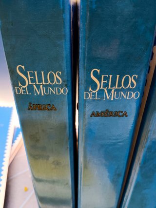 coleccion, SELLOS DEL MUNDO. 8 ARCHIVADORES con fichas y sellos de cada pais, COMPLETA. ORBIS FABBRI