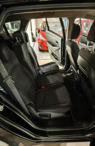 KIA Carens 2015