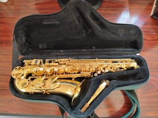 Saxofón Alto Júpiter 769-767