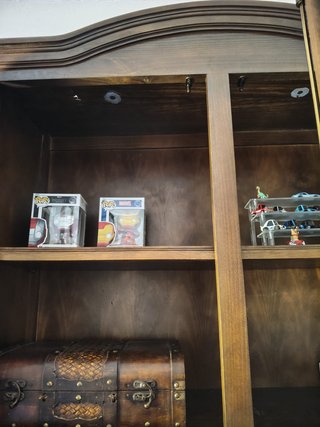 Vitrina rústica madera maciza, puertas de cristal