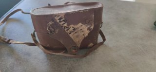 Funda de cámara antigua de cuero