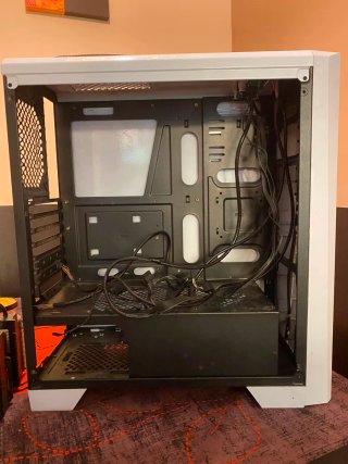 Caja Torre Aerocool Blanca