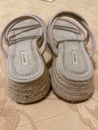 Sandalias cuña alpaca beige