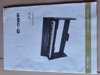 Piano Thomann DP-33 con banqueta