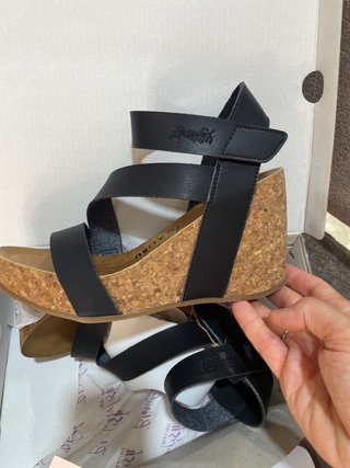 Sandalias Blonde Cuña Talla 34 Negras
