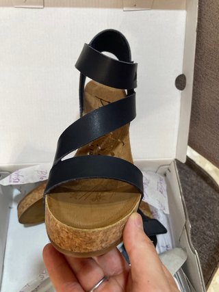 Sandalias Blonde Cuña Talla 34 Negras