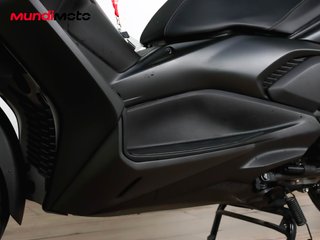 YAMAHA X-MAX 300