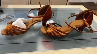 Zapatos de baile nuevos