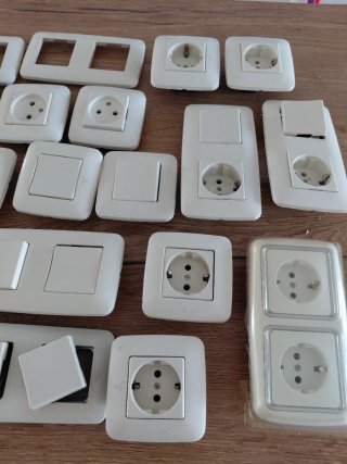 Enchufes e interruptores Simón