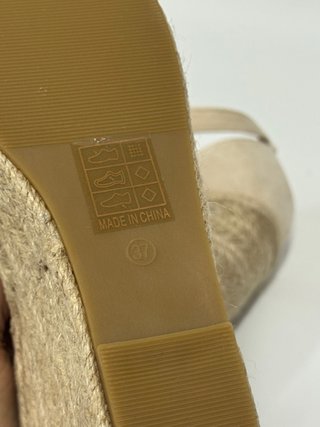 Sandalias cuña beige talla 37