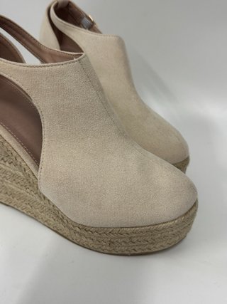 Sandalias cuña beige talla 37