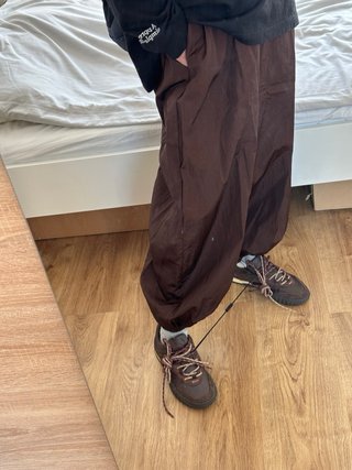 Chocolate nylon balloon trousers Zara