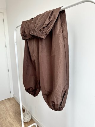 Chocolate nylon balloon trousers Zara