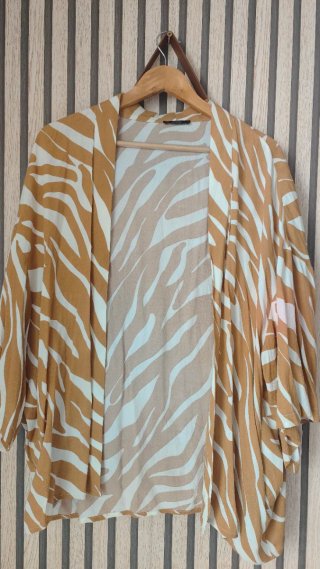 Kimono Parfois Beige y Blanco Talla Única