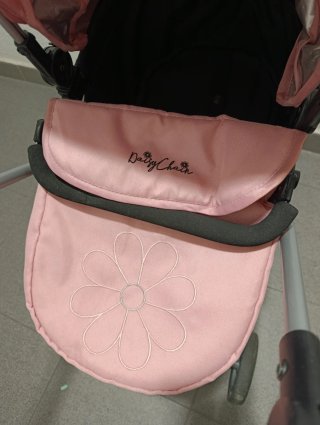 Carro de muñecas rosa