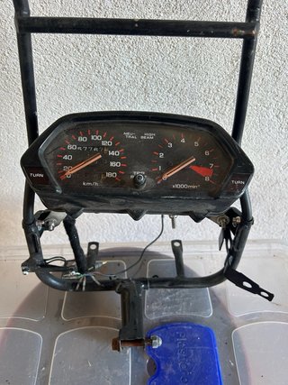 Honda nx650 dominator peças