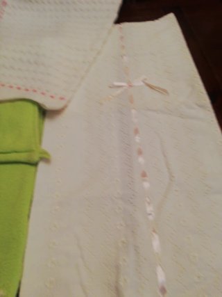 Saco y mantón de bebé hecho a mano