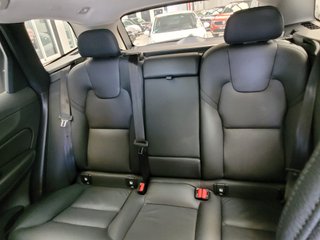 Volvo XC60 Core Recharge Plug-In Hybrid AWD