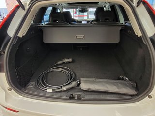 Volvo XC60 Core Recharge Plug-In Hybrid AWD