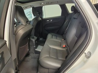 Volvo XC60 Core Recharge Plug-In Hybrid AWD