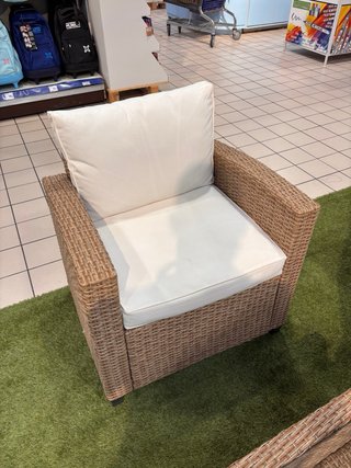 Conjunto de jardín dos sillones y mesa de centro