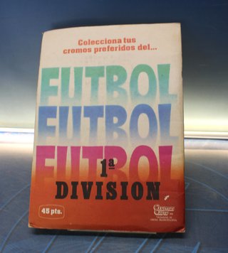 Álbum de cromos: Campeonato Liga 84-85 1ª División. Cromos Cano. Incompleto.